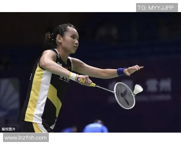 球星足球假动作技艺解析：如何通过巧妙假动作颠覆对手防线